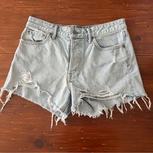 GRLFRND Helena Short in Kiki Womens Size 26 Light-wash Distressed Jean Shorts